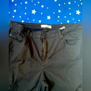 KanCan black distressed skinny